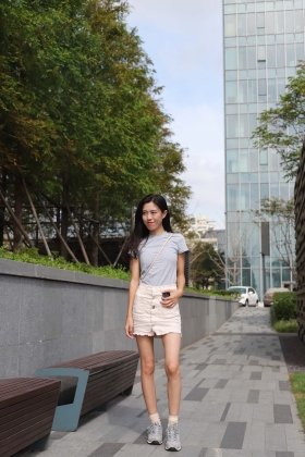  No.050 待我长发及腰,只为你的微笑,灰色NB配浅黄棉袜 [145P1V-1.55GB]