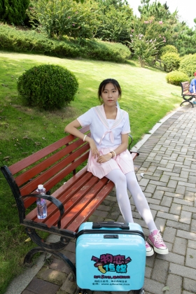  No.523 馨雨女王-水手的海（JK制服、匡威帆布鞋、白棉袜、白丝）[140P]