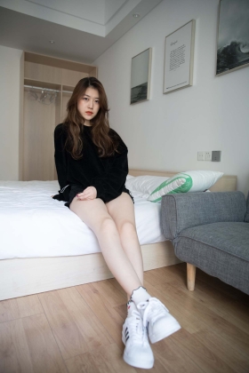 No.099 艾玛女王-可御可萌-浪漫红唇的温柔