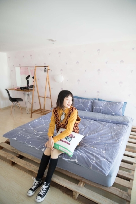  No.137 elsa-今天，是可爱的校园风（帆布鞋、及膝袜、黑色短棉袜、美足） [190P1V3.34G]