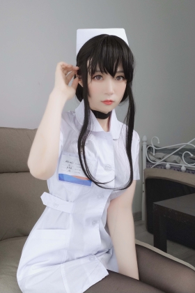 [Coser小姐姐白银] NO.016 长发小护士 [66P3V-447MB]