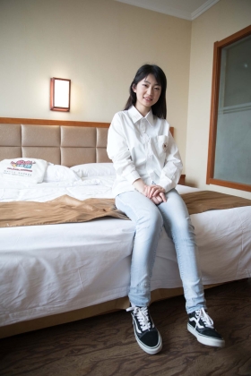  No.359 紫露凝萱-白色衬衣 [172P/1V/7.2G]