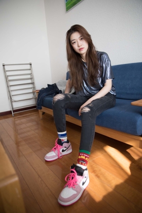  No.268 艾玛女王-色彩青春 [145P1V3.76G]