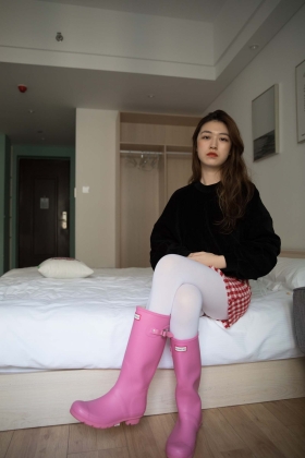  No.233 艾玛女王-右手的年华 [186P1V5.82G]