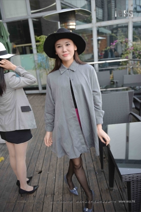 [IESS异思趣向] 2017.02.20 丝足便当076：《黑白双生花1》肚皮舞练聪聪和雪梨 [99P-151M]