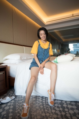  No.210 伊轩女王-超治愈的笑容 [167P1V3.04G]