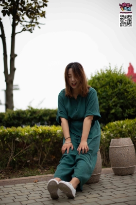  2018.06.19 019期：莎莎-地道的青岛小姐姐（白色船袜、美足）