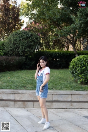  No.059 子雨-清晨的第一缕光照射下的清新（板鞋、白棉袜、美足） [135P1V1.01G]