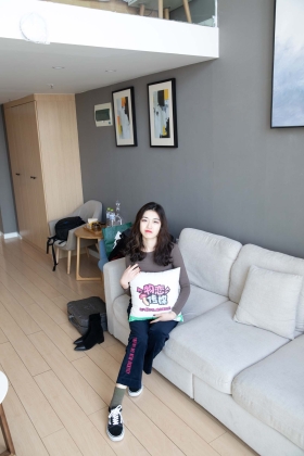  No.099 艾玛女王-可御可萌-浪漫红唇的温柔（vans、棉袜、美足） [149P1V2.03G]