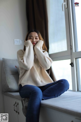  2018.05.02 006期：小七-可爱的大二小姐姐（黑色棉袜、白色棉袜、丝袜、美足）