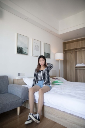  No.219 馨雨女王-在星星月亮的下面，遇到你 [214P1V5.29G]