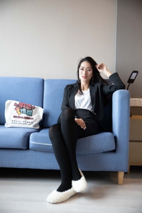  No.577 飞鱼女王-梦醒（OL制服、厚黑丝、薄黑丝）[169P]