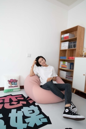  No.578 伊轩女王-温暖冬日（匡威帆布鞋、浅蓝白色相间棉袜、美足）[149P]