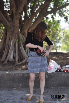 [只糖棉袜] NO.002 红色妖姬S－短裙与薄棉船袜 [143P/318MB]