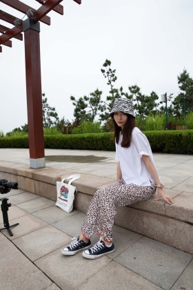  No.443 风情艳主-风的静默（匡威帆布鞋、白棉袜、肉丝）[170P]