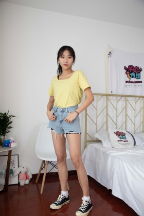  No.638 馨雨女王-夜之冗长（匡威帆布鞋、白棉袜、美足）[249P]