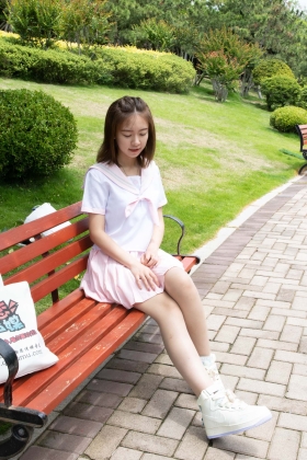  No.475 红色妖姬S-茶心（JK、板鞋、粉色水晶短袜、肉丝）[131P]